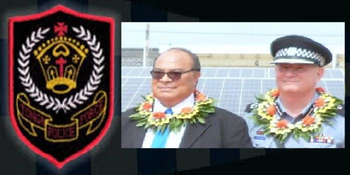 Minisita Polisi Pohiva Tui'onetoa mo e Komisiona Polisi Steven Caldwell