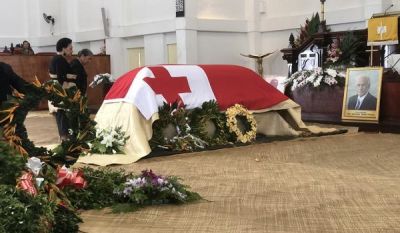 me&#039;a&#039;E&#039;epa &#039;a e me&#039;afaka&#039;eiki &#039;o e &#039;Eiki Palēmia Samuela &#039;Akilisi Pohiva &#039;i he Falelotu Fakamanatu &#039;o e Senituli &#039;o e Lotu &#039;o e Siasi Uēsiliana Tau&#039;atāina &#039;o Tonga.