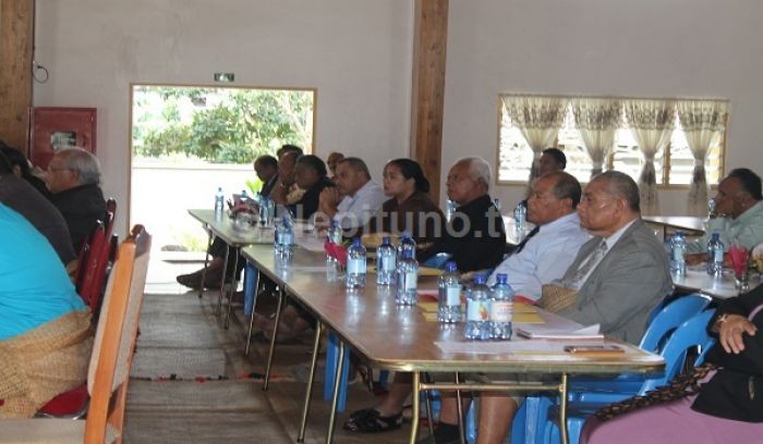 Sea Komiti Kakato Penisimani Fifita, Samiu Vaipulu mo e ni'ihi ne kau atu ki he fakataha